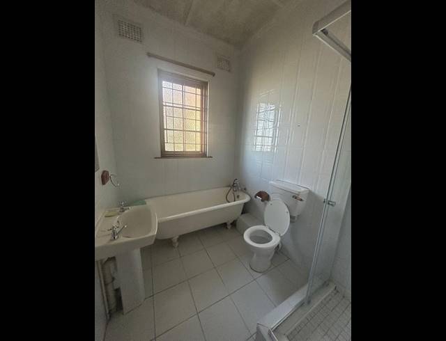 4 BEDROOM HOUSE FOR SALE IN ATHLONE PARK